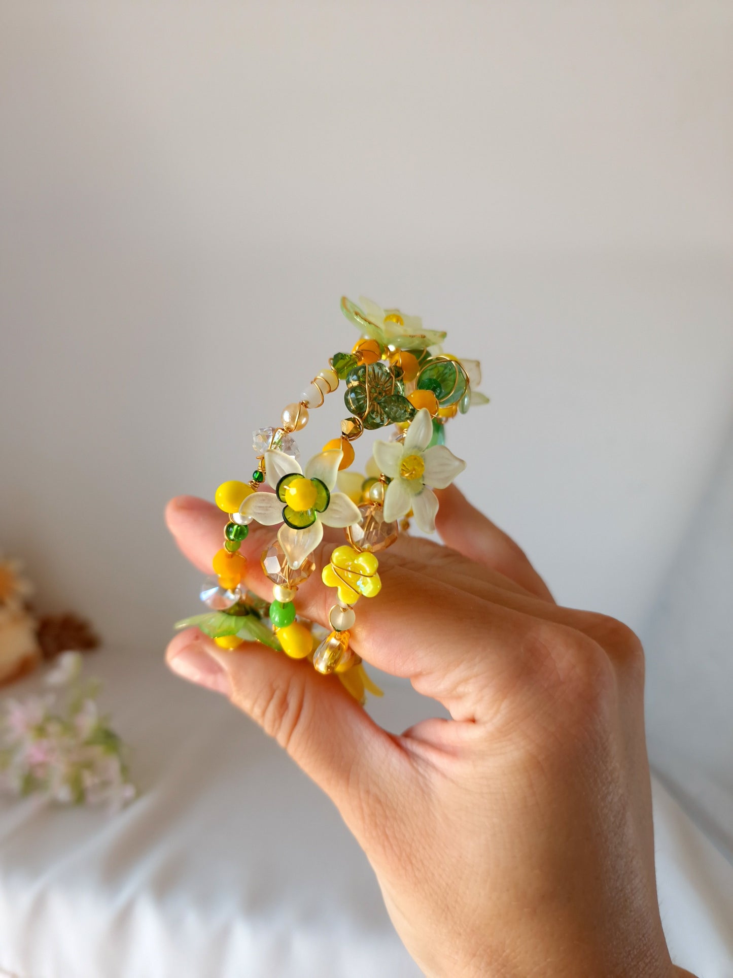 Brățară florală galbenă