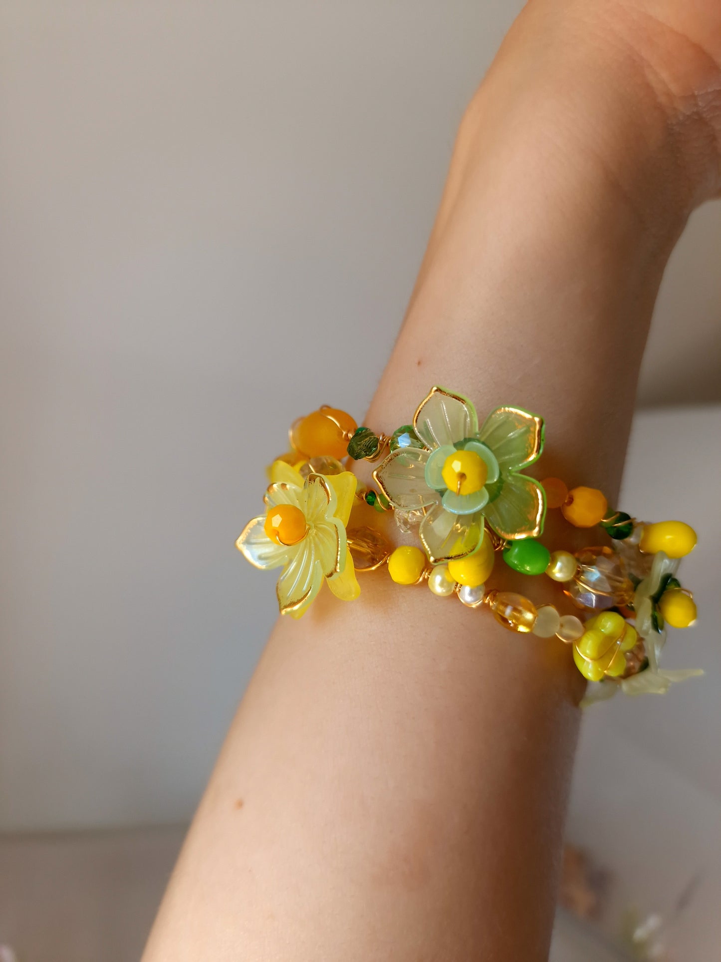 Brățară florală galbenă