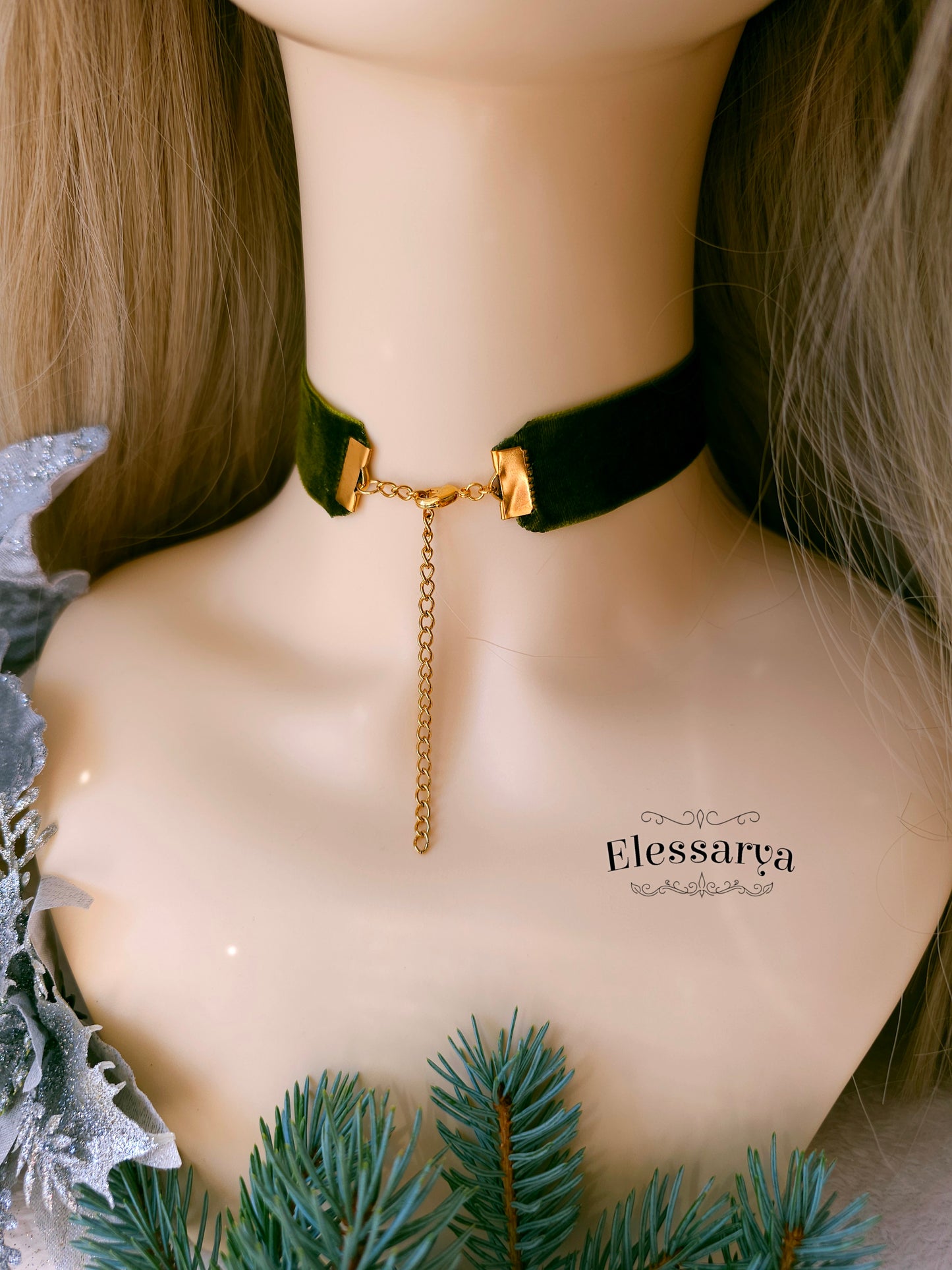 Choker cu Fluturele Soltițiului de Iarnă