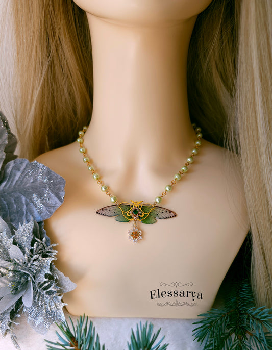 Colier cu Zâna Regală a Iernii