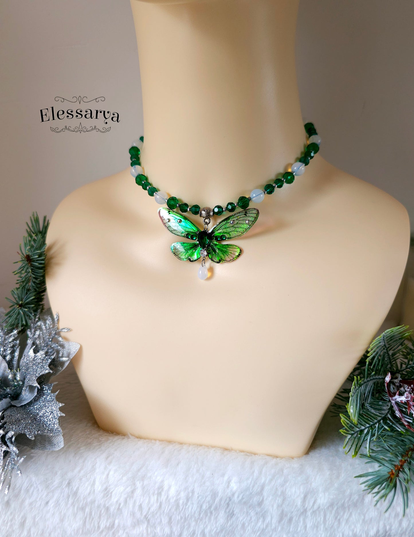 Emerald Sparkles Necklace