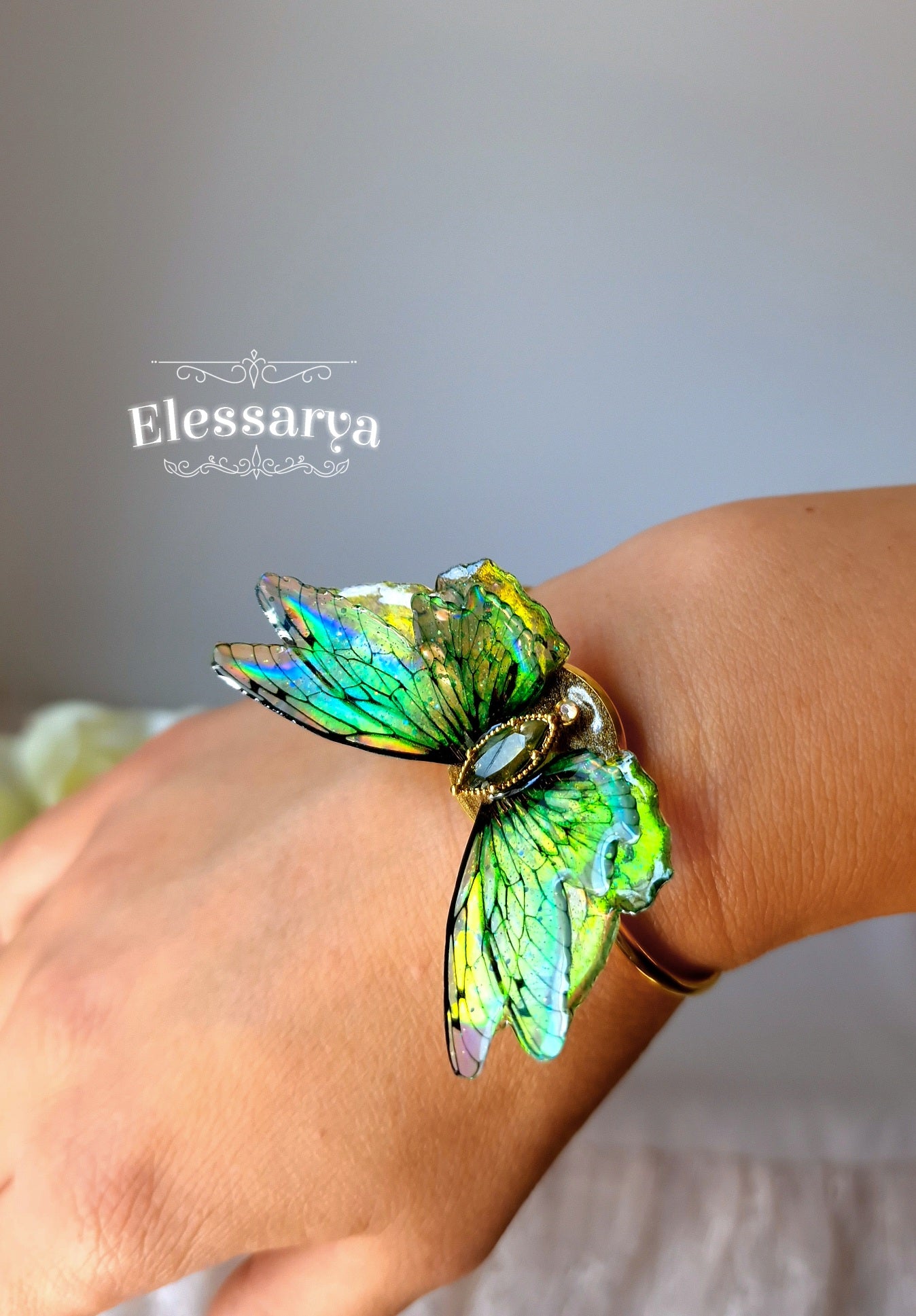 Brățară cu zână verde, stil cuff