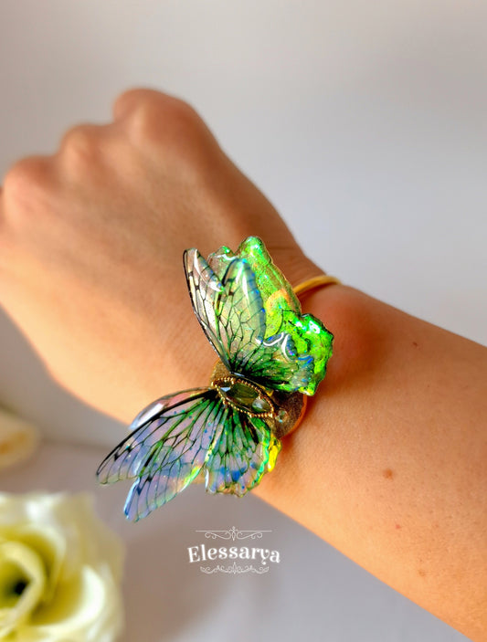 Brățară cu zână verde, stil cuff