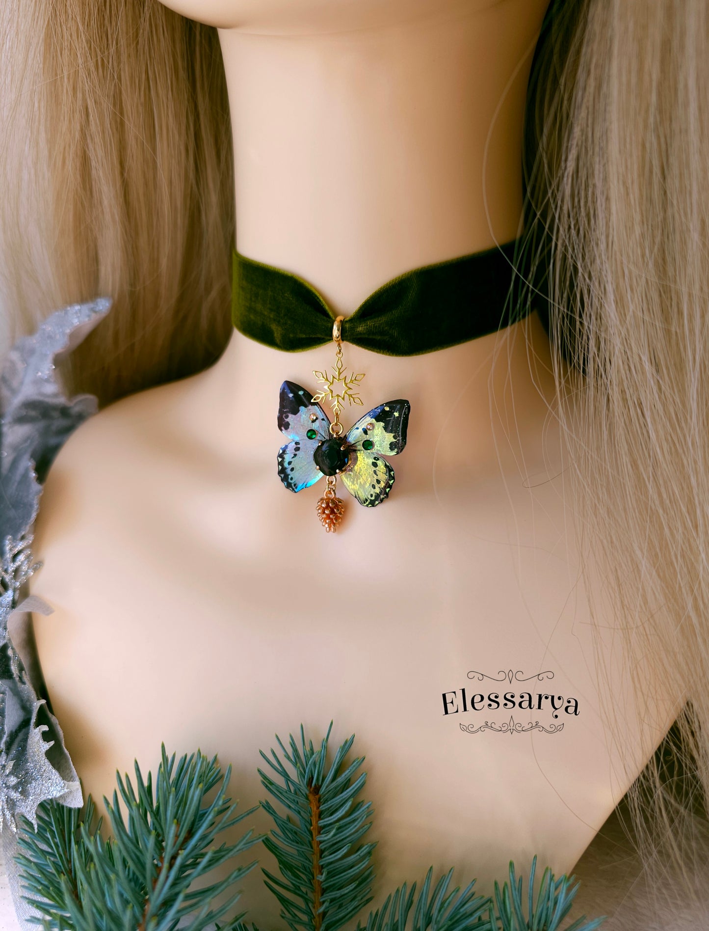 Choker cu Fluturele Soltițiului de Iarnă
