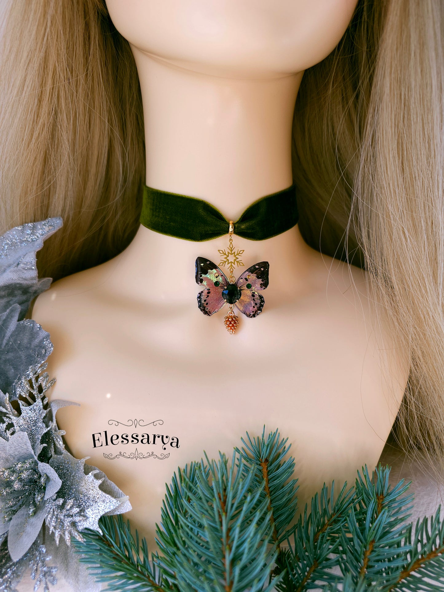 Choker cu Fluturele Soltițiului de Iarnă