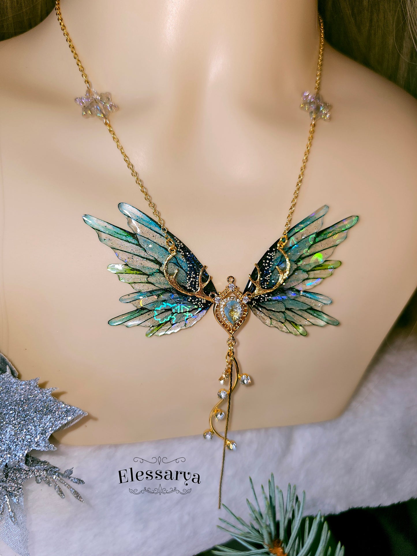 Colier cu Zâna-Ren de pe Lacul Înghețat