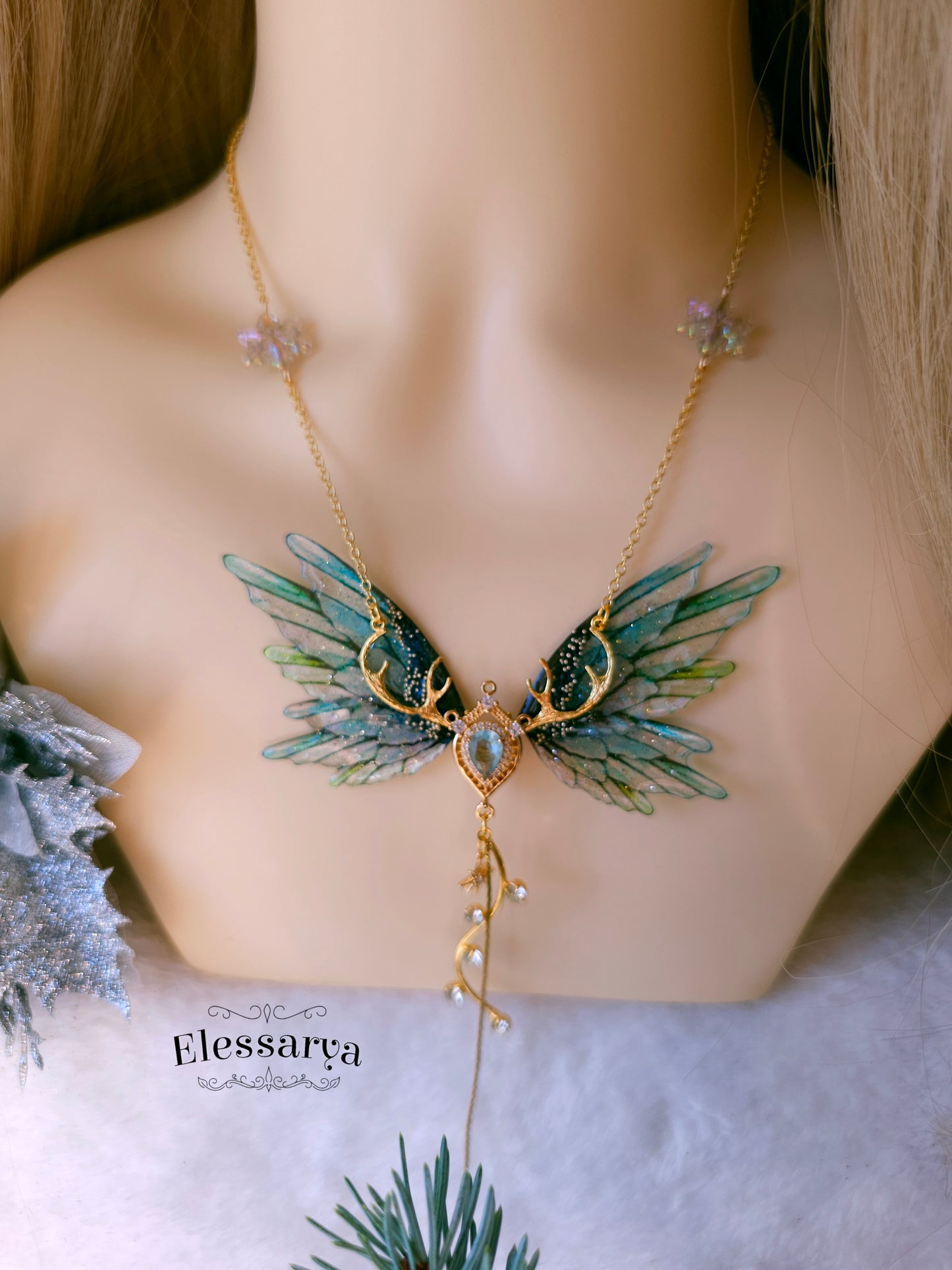 Colier cu Zâna-Ren de pe Lacul Înghețat