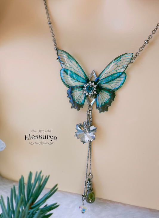 Colier cu Zâna Nopții Înghețate