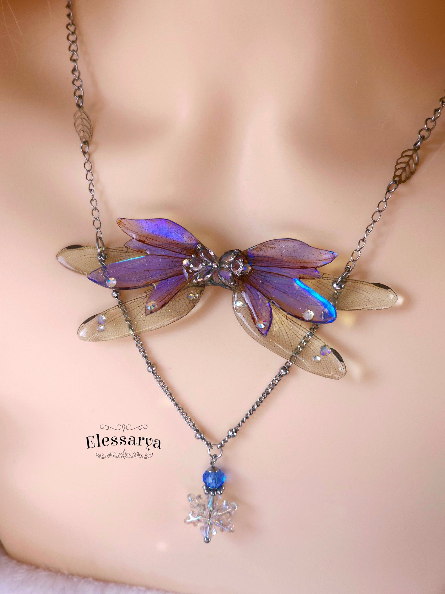 Colier cu Zâna de Gheață