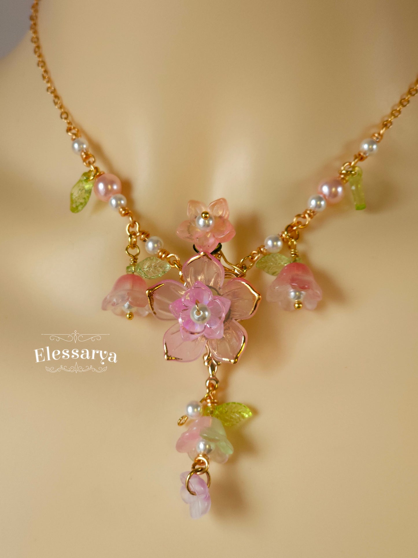 Colier Floral – Grădină Roz de Primăvară