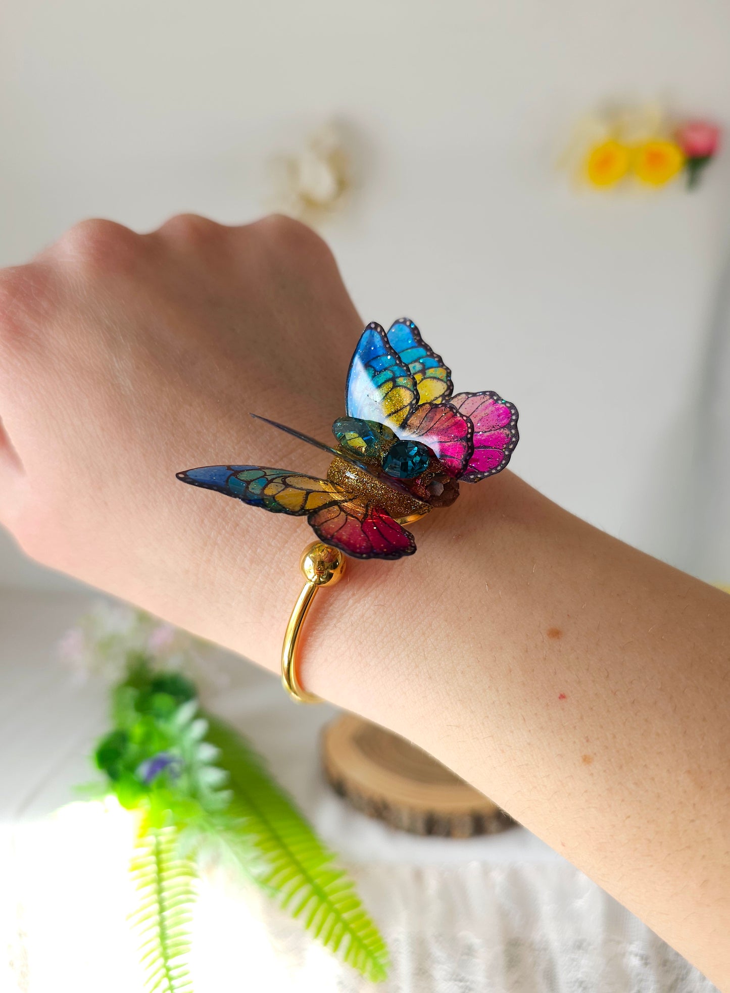 Brățară bangle deschisă – Fluture iridescent