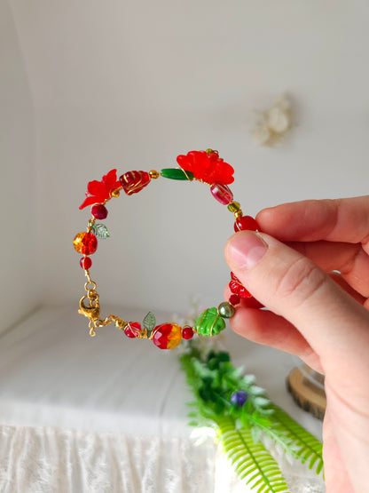 Brățară Florală - Roșu Intens din Livada Fermecată