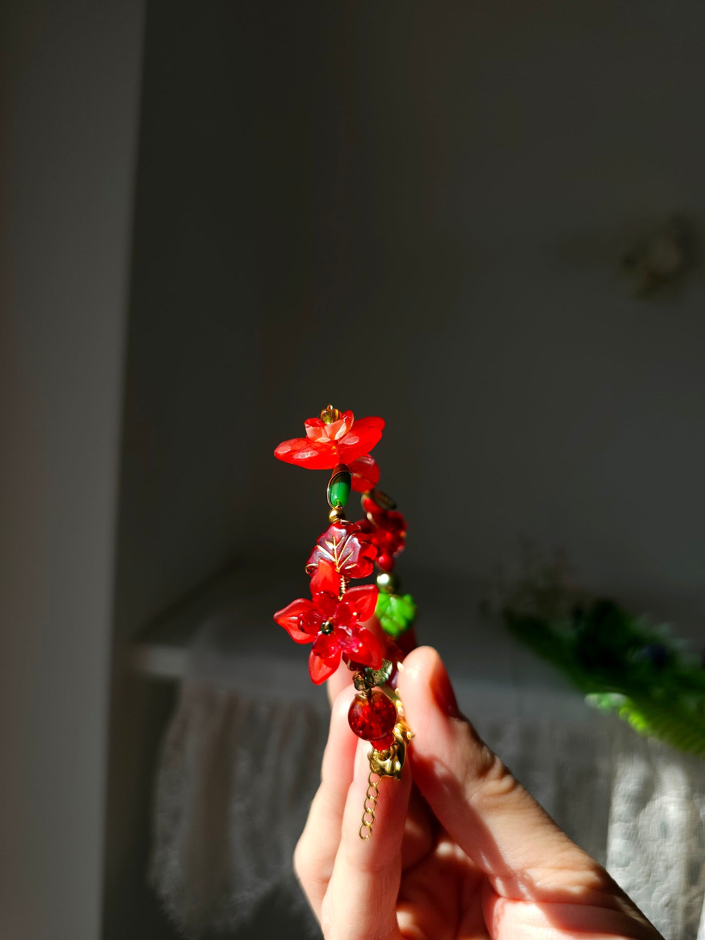 Brățară Florală - Roșu Intens din Livada Fermecată