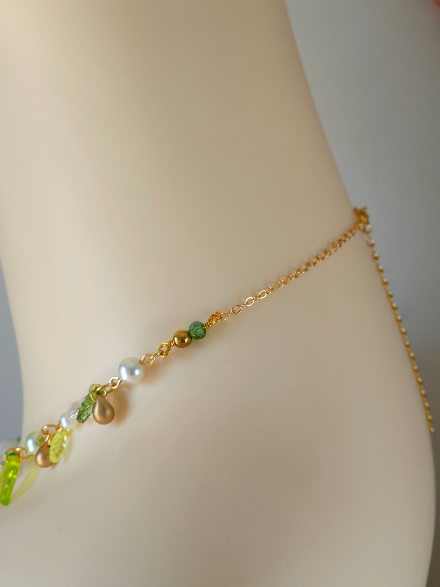 Colier floral "Boboci de Lumină"