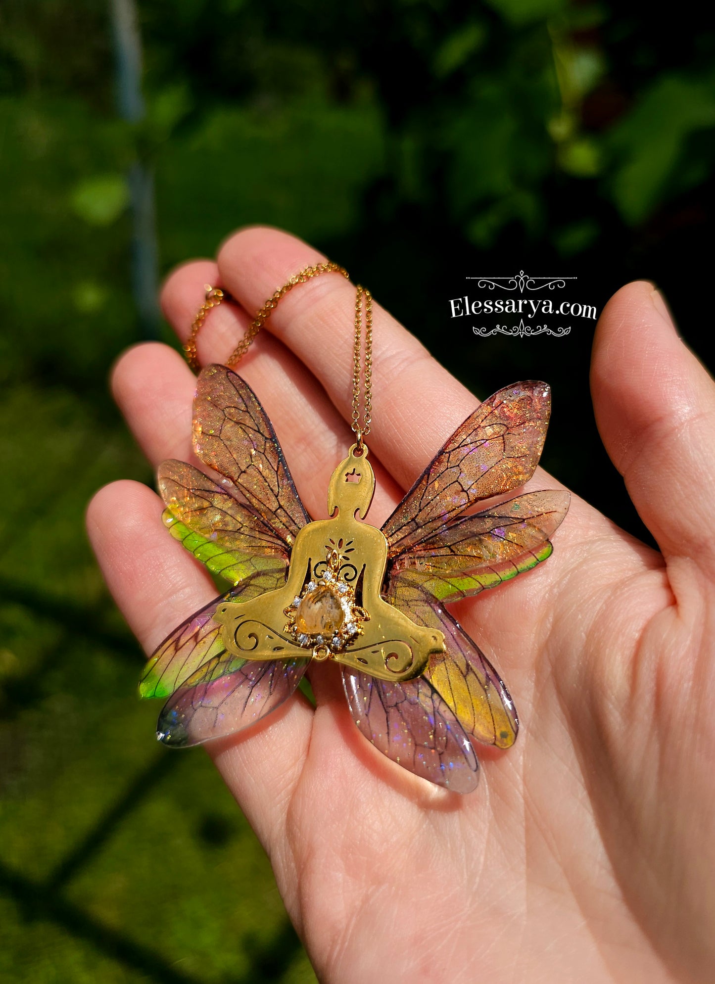 Colier "Zâna Iluminată Aurie"