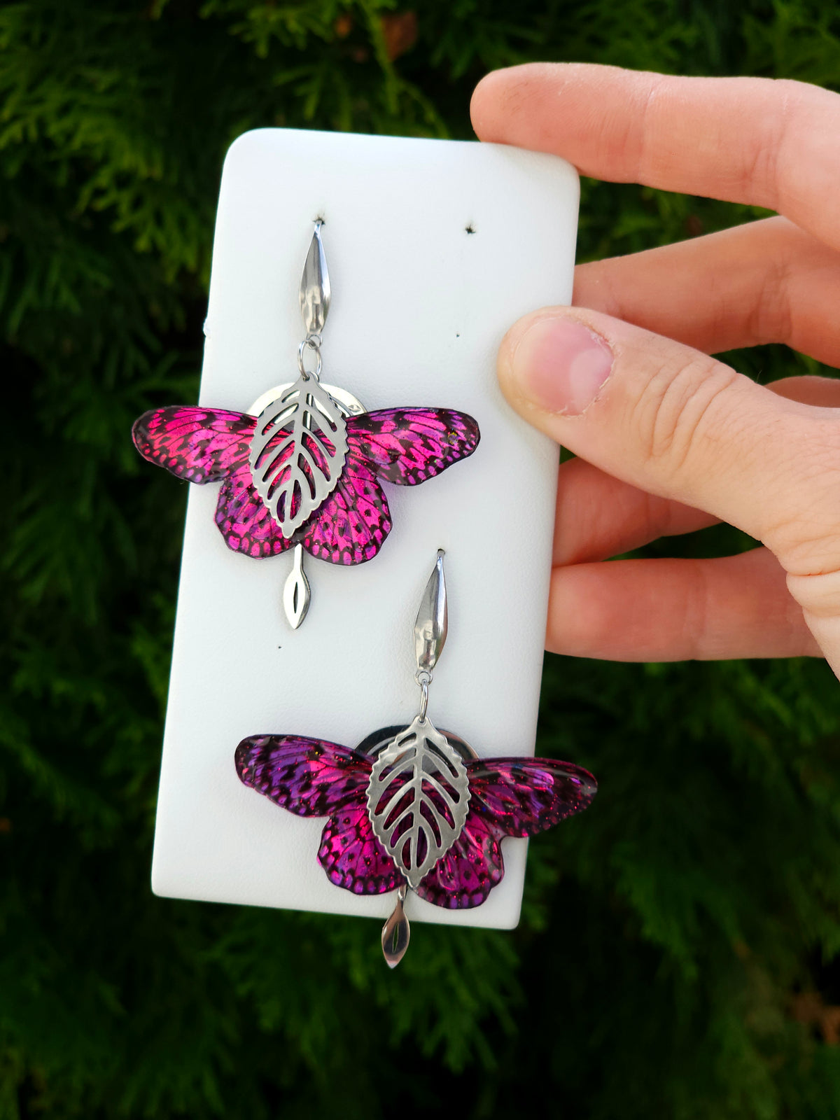 Cercei Aripi de Magenta